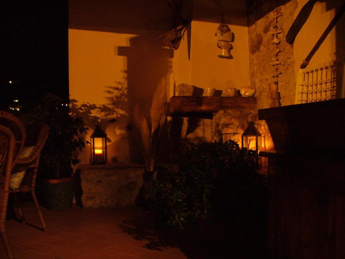 Agriturismo Montefabbrello Magazzini (Tuscany) Exterior foto